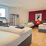 Homebase Am Schloss - Perfekt Fuer Gruppen - 4 - 1 Haus * Montabaur