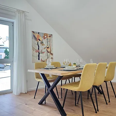Homebase Am Schloss - Perfekt Fuer Gruppen - 4 - 1 Haus