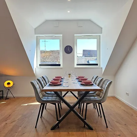 Prázdninový dům Homebase Am Schloss - Perfekt Fuer Gruppen - 4 - 1 Haus Montabaur