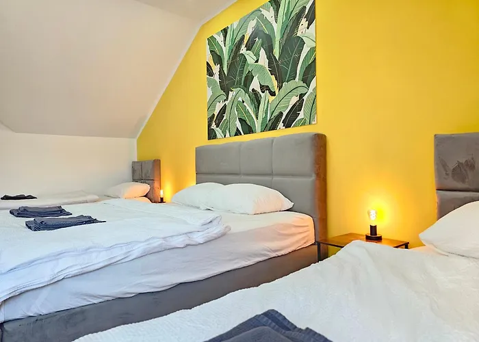 Holiday home Homebase Am Schloss - Perfekt Fuer Gruppen - 4 - 1 Haus