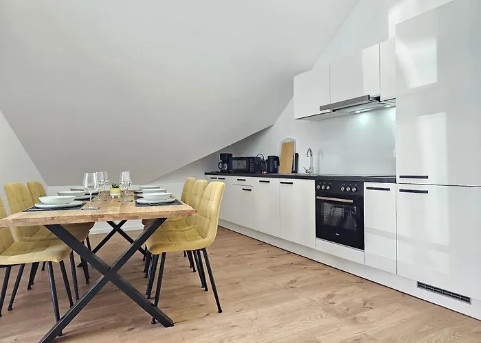 Holiday home Homebase Am Schloss - Perfekt Fuer Gruppen - 4 - 1 Haus *