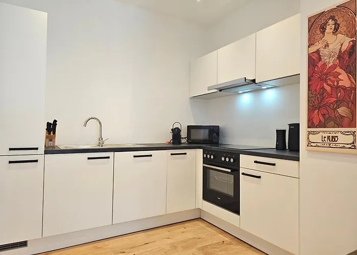 Homebase Am Schloss - Perfekt Fuer Gruppen - 4 - 1 Haus *