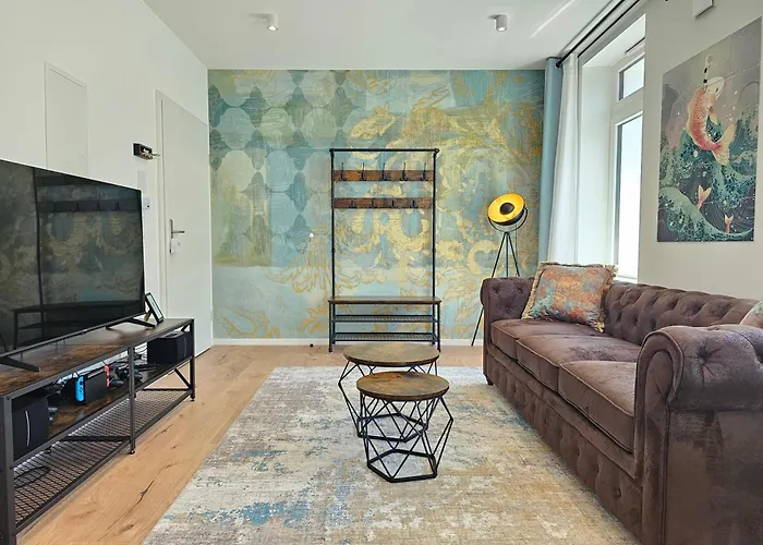 Homebase Am Schloss - Perfekt Fuer Gruppen - 4 - 1 Haus Holiday home Montabaur