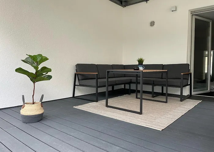 Homebase Am Schloss - Perfekt Fuer Gruppen - 4 - 1 Haus 蒙塔鲍尔