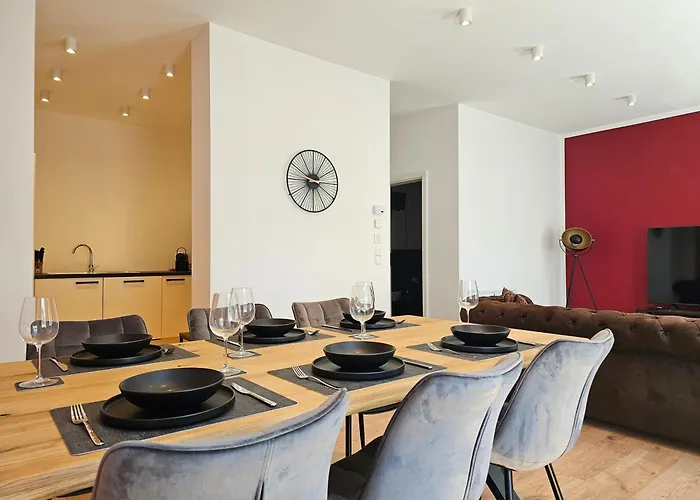 Homebase Am Schloss - Perfekt Fuer Gruppen - 4 - 1 Haus 度假居