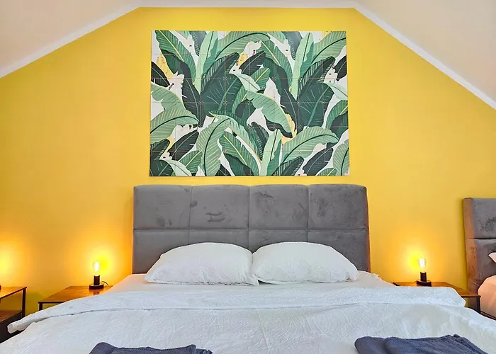 Homebase Am Schloss - Perfekt Fuer Gruppen - 4 - 1 Haus 蒙塔鲍尔