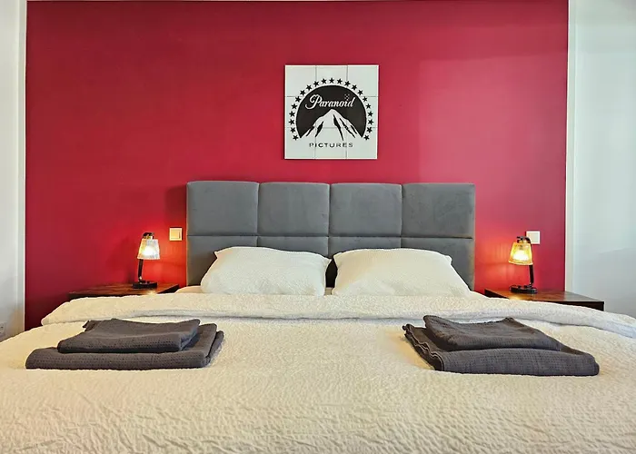 Homebase Am Schloss - Perfekt Fuer Gruppen - 4 - 1 Haus 度假居 *