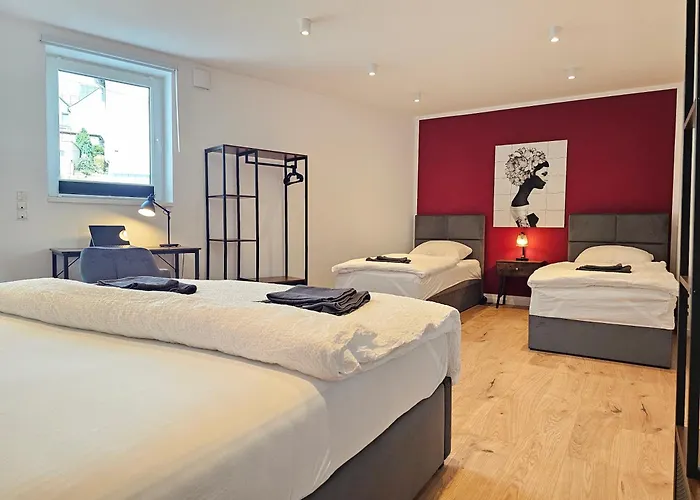 Homebase Am Schloss - Perfekt Fuer Gruppen - 4 - 1 Haus * 蒙塔鲍尔