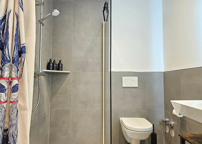 Homebase Am Schloss - Perfekt Fuer Gruppen - 4 - 1 Haus 度假居 蒙塔鲍尔