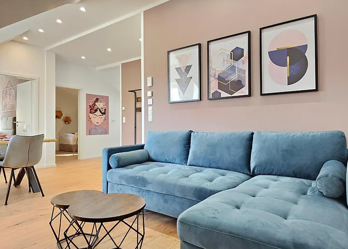 Homebase Am Schloss - Perfekt Fuer Gruppen - 4 - 1 Haus