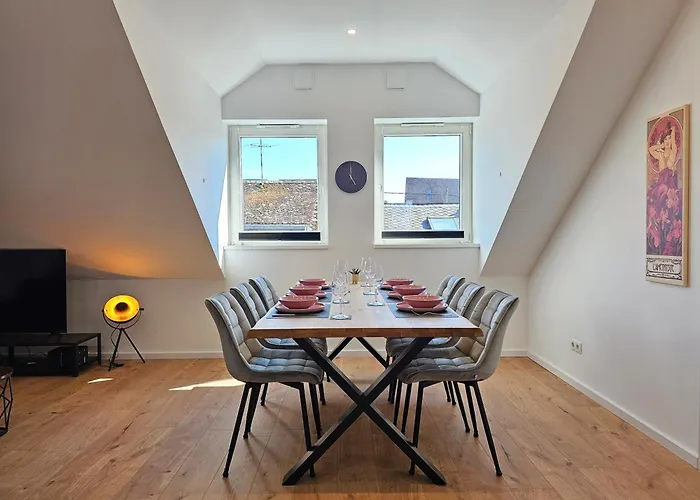 Holiday home Homebase Am Schloss - Perfekt Fuer Gruppen - 4 - 1 Haus Montabaur